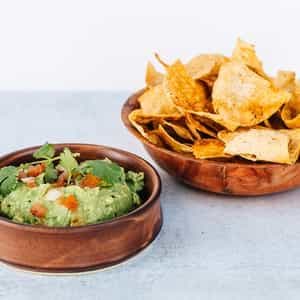 House guacamole with fresh tortilla chips